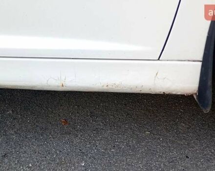 Белый Пежо 207, объемом двигателя 1.4 л и пробегом 205 тыс. км за 3500 $, фото 8 на Automoto.ua