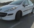 Белый Пежо 207, объемом двигателя 1.4 л и пробегом 160 тыс. км за 4500 $, фото 1 на Automoto.ua