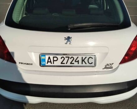Белый Пежо 207, объемом двигателя 1.4 л и пробегом 160 тыс. км за 4500 $, фото 1 на Automoto.ua