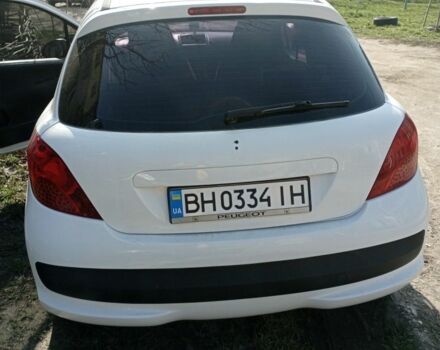 Белый Пежо 207, объемом двигателя 1.4 л и пробегом 197 тыс. км за 2499 $, фото 5 на Automoto.ua