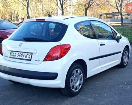 Белый Пежо 207, объемом двигателя 1.4 л и пробегом 205 тыс. км за 3500 $, фото 6 на Automoto.ua