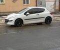 Белый Пежо 207, объемом двигателя 1.4 л и пробегом 197 тыс. км за 2499 $, фото 2 на Automoto.ua