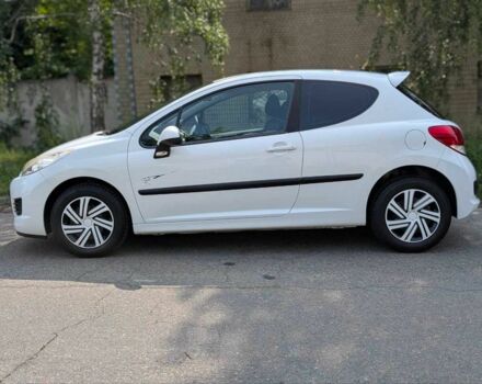 Пежо 207 2009 в Киеве на Automoto.ua Белый Пежо 207, объемом двигателя 1.4 л и пробегом 163 тыс. км за 4200 $, фото 5 на Automoto.ua