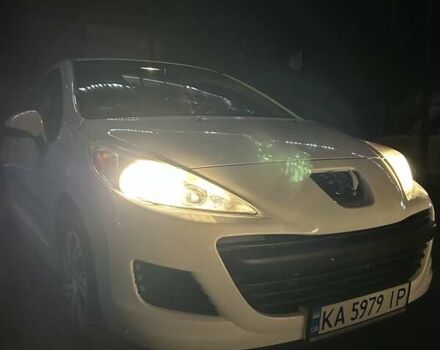 Белый Пежо 207, объемом двигателя 1.36 л и пробегом 164 тыс. км за 4700 $, фото 8 на Automoto.ua