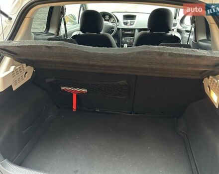 Белый Пежо 207, объемом двигателя 1.36 л и пробегом 164 тыс. км за 4700 $, фото 14 на Automoto.ua