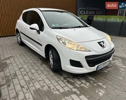 Белый Пежо 207, объемом двигателя 1.36 л и пробегом 164 тыс. км за 4700 $, фото 1 на Automoto.ua