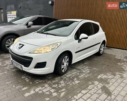 Белый Пежо 207, объемом двигателя 1.36 л и пробегом 164 тыс. км за 4700 $, фото 2 на Automoto.ua