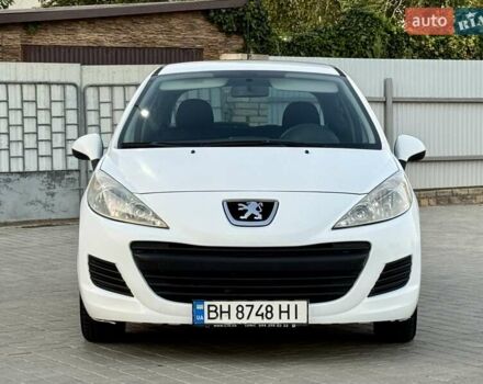Білий Пежо 207, об'ємом двигуна 1.36 л та пробігом 200 тис. км за 4900 $, фото 5 на Automoto.ua