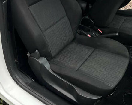 Білий Пежо 207, об'ємом двигуна 1.36 л та пробігом 237 тис. км за 4300 $, фото 18 на Automoto.ua