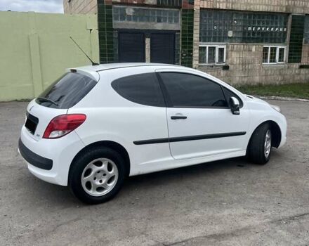 Пежо 207 2010 в Лубнах на Automoto.ua Белый Пежо 207, объемом двигателя 1.36 л и пробегом 190 тыс. км за 4199 $, фото 4 на Automoto.ua