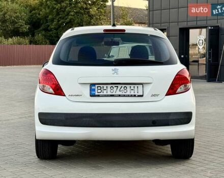 Білий Пежо 207, об'ємом двигуна 1.36 л та пробігом 200 тис. км за 4900 $, фото 7 на Automoto.ua
