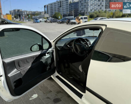 Белый Пежо 207, объемом двигателя 1.4 л и пробегом 209 тыс. км за 3500 $, фото 7 на Automoto.ua