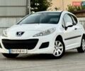 Білий Пежо 207, об'ємом двигуна 1.36 л та пробігом 200 тис. км за 4900 $, фото 17 на Automoto.ua