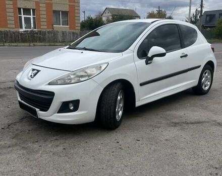 Пежо 207 2010 в Лубнах на Automoto.ua Белый Пежо 207, объемом двигателя 1.36 л и пробегом 190 тыс. км за 4199 $, фото 5 на Automoto.ua