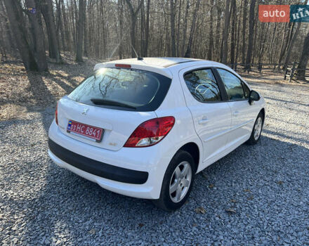 Білий Пежо 207, об'ємом двигуна 1.4 л та пробігом 241 тис. км за 5150 $, фото 11 на Automoto.ua