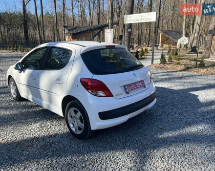 Білий Пежо 207, об'ємом двигуна 1.4 л та пробігом 241 тис. км за 5150 $, фото 17 на Automoto.ua