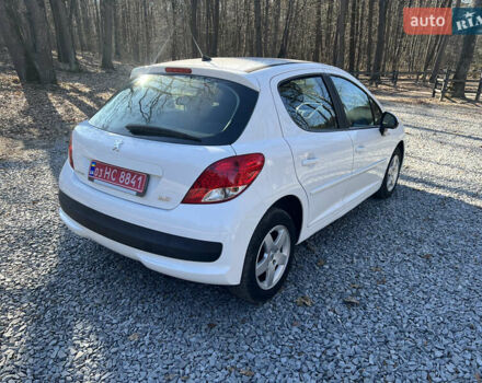 Білий Пежо 207, об'ємом двигуна 1.4 л та пробігом 241 тис. км за 5150 $, фото 12 на Automoto.ua