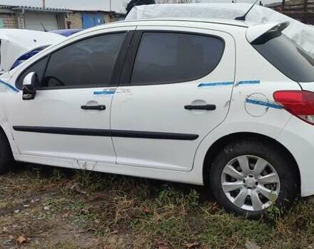 Білий Пежо 207, об'ємом двигуна 1.36 л та пробігом 214 тис. км за 1000 $, фото 7 на Automoto.ua