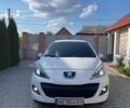 Белый Пежо 207, объемом двигателя 1.4 л и пробегом 254 тыс. км за 4799 $, фото 1 на Automoto.ua