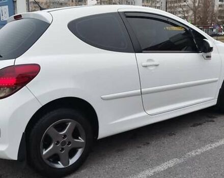 Белый Пежо 207, объемом двигателя 1.36 л и пробегом 179 тыс. км за 4700 $, фото 7 на Automoto.ua