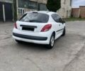 Пежо 207 2010 в Лубнах на Automoto.ua Белый Пежо 207, объемом двигателя 1.36 л и пробегом 190 тыс. км за 4199 $, фото 2 на Automoto.ua