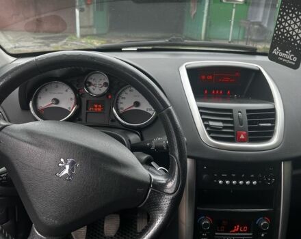 Белый Пежо 207, объемом двигателя 1.6 л и пробегом 272 тыс. км за 5300 $, фото 6 на Automoto.ua