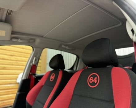 Белый Пежо 207, объемом двигателя 1.6 л и пробегом 180 тыс. км за 5200 $, фото 9 на Automoto.ua