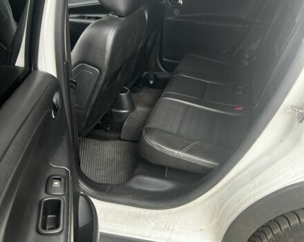 Белый Пежо 207, объемом двигателя 1.6 л и пробегом 272 тыс. км за 5300 $, фото 5 на Automoto.ua