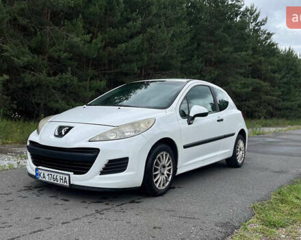 Білий Пежо 207, об'ємом двигуна 1.36 л та пробігом 237 тис. км за 4300 $, фото 4 на Automoto.ua