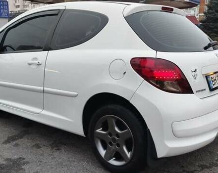 Белый Пежо 207, объемом двигателя 1.36 л и пробегом 179 тыс. км за 4700 $, фото 11 на Automoto.ua
