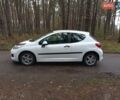 Белый Пежо 207, объемом двигателя 1.36 л и пробегом 269 тыс. км за 3000 $, фото 2 на Automoto.ua