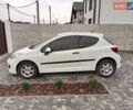 Белый Пежо 207, объемом двигателя 1.36 л и пробегом 175 тыс. км за 3300 $, фото 1 на Automoto.ua