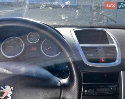 Білий Пежо 207, об'ємом двигуна 1.36 л та пробігом 223 тис. км за 4700 $, фото 5 на Automoto.ua