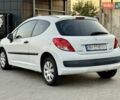 Білий Пежо 207, об'ємом двигуна 1.36 л та пробігом 200 тис. км за 4900 $, фото 6 на Automoto.ua