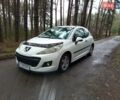 Белый Пежо 207, объемом двигателя 1.36 л и пробегом 269 тыс. км за 3000 $, фото 1 на Automoto.ua