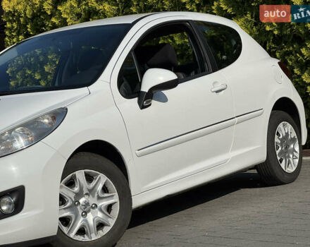 Білий Пежо 207, об'ємом двигуна 1.4 л та пробігом 173 тис. км за 4500 $, фото 7 на Automoto.ua