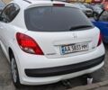 Белый Пежо 207, объемом двигателя 1.4 л и пробегом 202 тыс. км за 5500 $, фото 1 на Automoto.ua