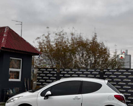 Пежо 207 2011 в Киеве на Automoto.ua Белый Пежо 207, объемом двигателя 1.36 л и пробегом 141 тыс. км за 3950 $, фото 3 на Automoto.ua