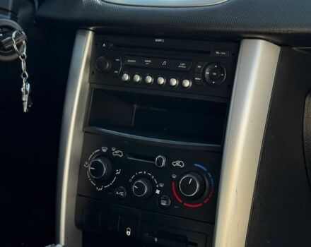 Білий Пежо 207, об'ємом двигуна 1.4 л та пробігом 187 тис. км за 3850 $, фото 2 на Automoto.ua