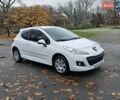 Белый Пежо 207, объемом двигателя 1.36 л и пробегом 200 тыс. км за 3500 $, фото 8 на Automoto.ua
