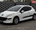 Пежо 207 2011 в Киеве на Automoto.ua Белый Пежо 207, объемом двигателя 1.36 л и пробегом 141 тыс. км за 3950 $, фото 1 на Automoto.ua