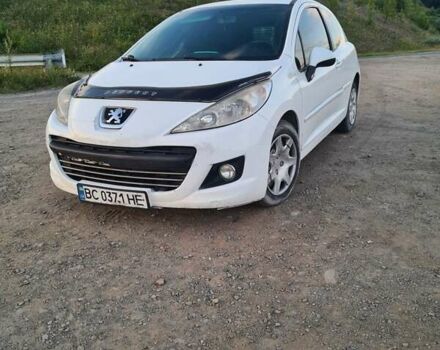 Білий Пежо 207, об'ємом двигуна 1.4 л та пробігом 200 тис. км за 4500 $, фото 6 на Automoto.ua