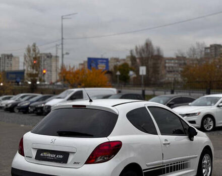 Пежо 207 2011 в Киеве на Automoto.ua Белый Пежо 207, объемом двигателя 1.36 л и пробегом 141 тыс. км за 3950 $, фото 6 на Automoto.ua