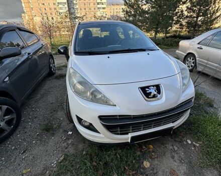 Білий Пежо 207, об'ємом двигуна 1.56 л та пробігом 245 тис. км за 6700 $, фото 4 на Automoto.ua