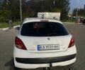 Білий Пежо 207, об'ємом двигуна 1.36 л та пробігом 142 тис. км за 4100 $, фото 2 на Automoto.ua