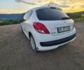Білий Пежо 207, об'ємом двигуна 1.4 л та пробігом 200 тис. км за 4500 $, фото 5 на Automoto.ua