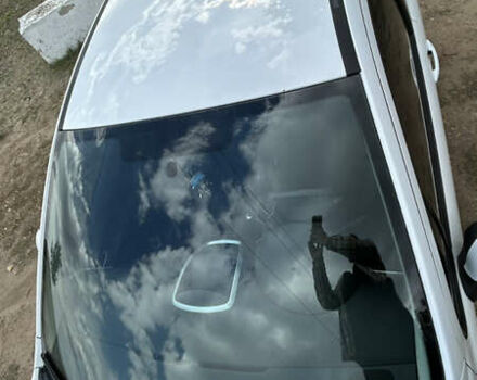 Белый Пежо 207, объемом двигателя 1.36 л и пробегом 220 тыс. км за 5100 $, фото 2 на Automoto.ua