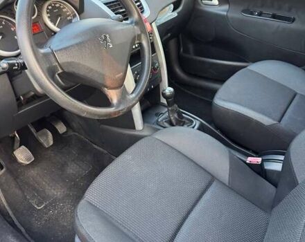 Белый Пежо 207, объемом двигателя 1.4 л и пробегом 262 тыс. км за 5000 $, фото 12 на Automoto.ua