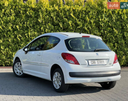 Білий Пежо 207, об'ємом двигуна 1.4 л та пробігом 173 тис. км за 4500 $, фото 3 на Automoto.ua