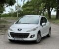 Білий Пежо 207, об'ємом двигуна 1.4 л та пробігом 170 тис. км за 3590 $, фото 1 на Automoto.ua